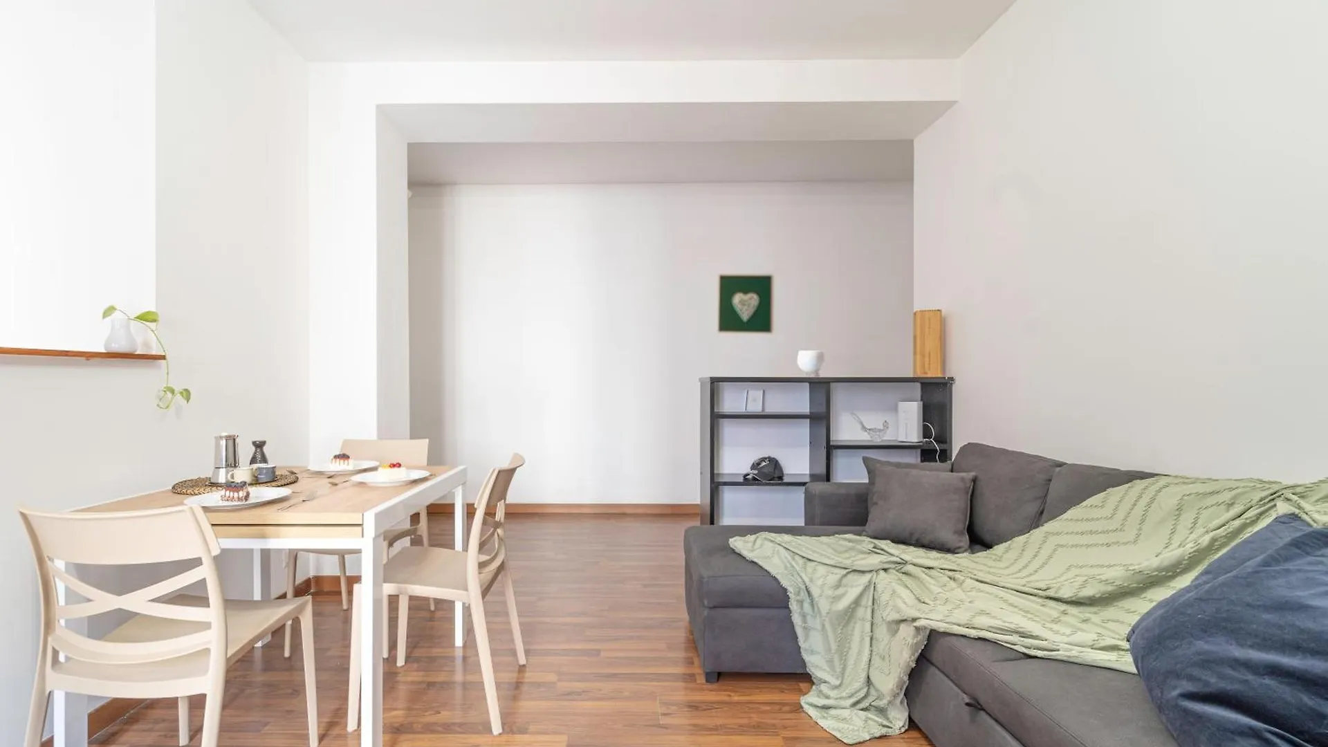 I Host Apartment - Certosa 1 Milan 0*,  Italy