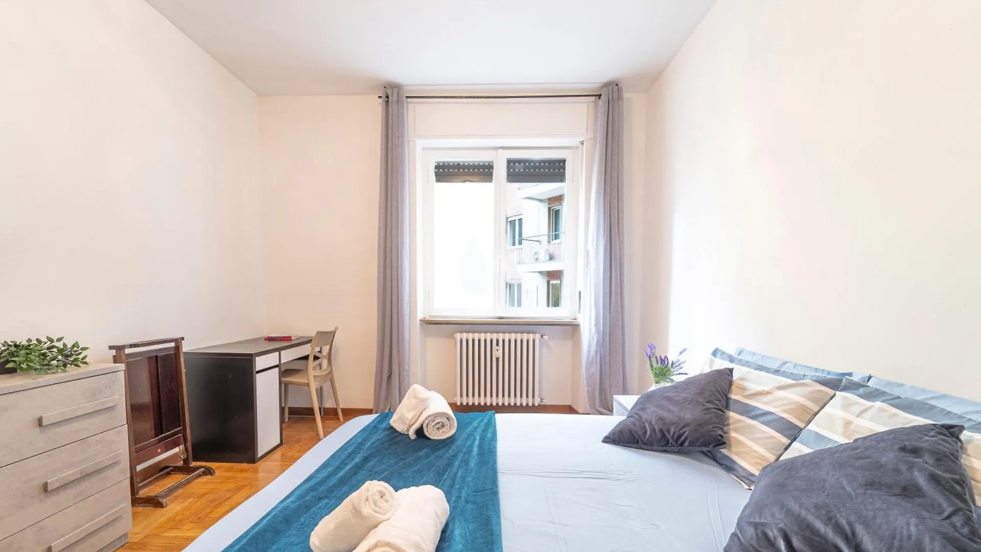 I Host Apartment - Certosa 1 Milan 0*,